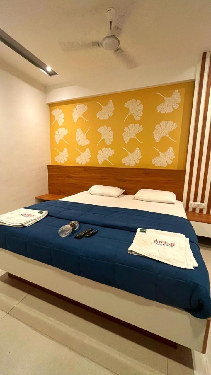 Hotel Ambai Executive Tuljapur Exterior foto