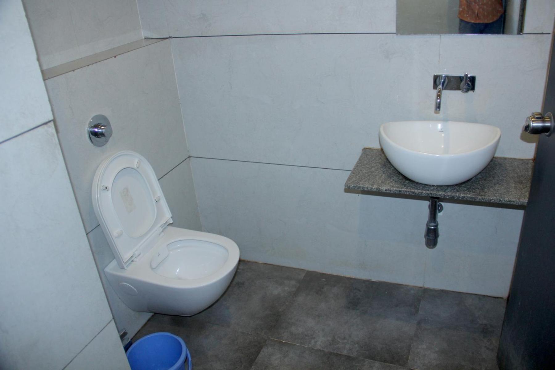 Hotel Ambai Executive Tuljapur Exterior foto